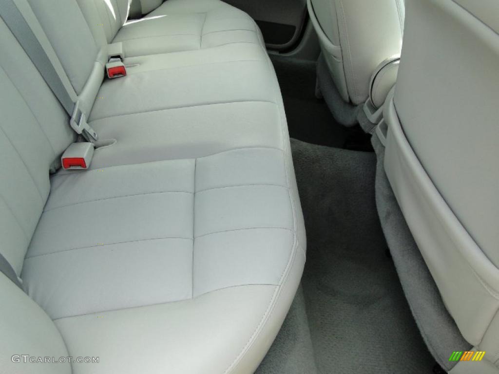 2004 Grand Marquis LS - Silver Birch Metallic / Light Flint photo #33