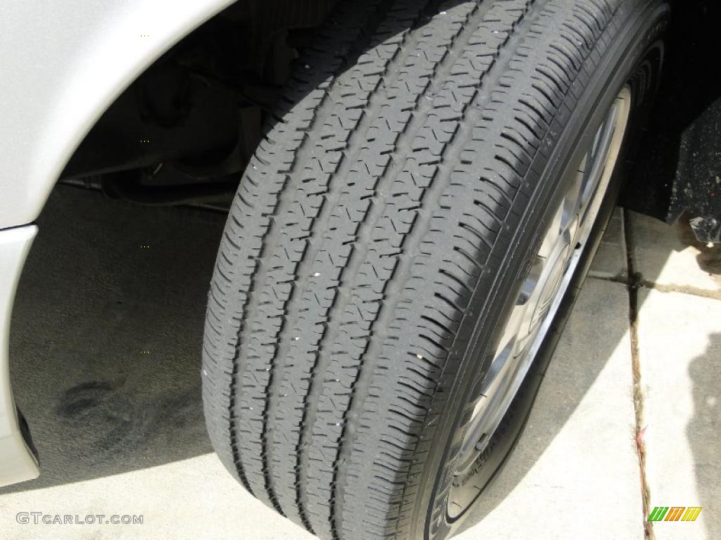 2004 Grand Marquis LS - Silver Birch Metallic / Light Flint photo #36