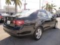 Black - Jetta SE Sedan Photo No. 3
