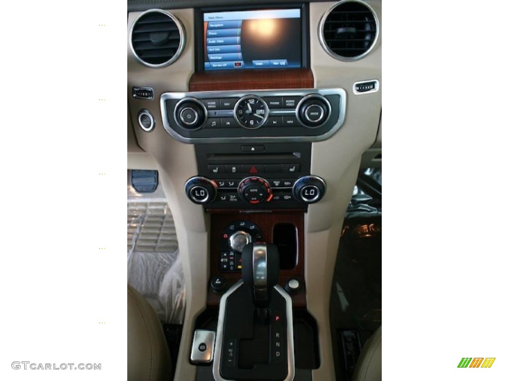 2011 Land Rover LR4 HSE Controls Photo #38837388
