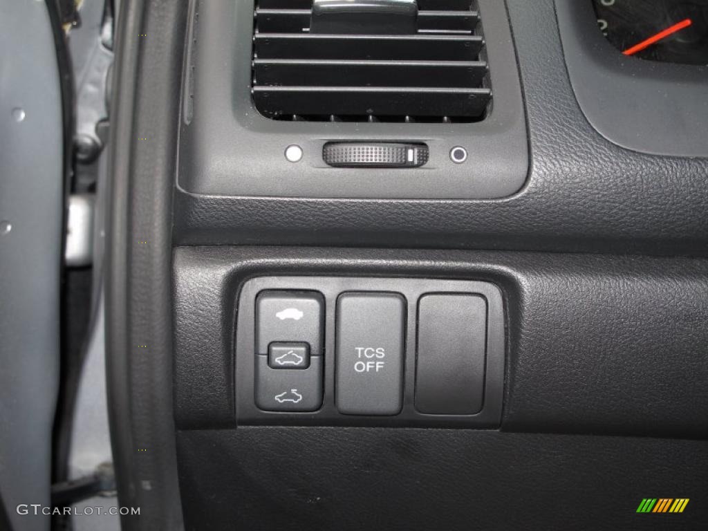 2003 Honda Accord EX V6 Sedan Controls Photo #38837460