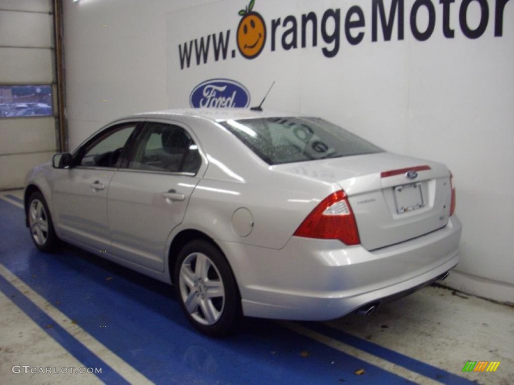 2010 Fusion SE V6 - Brilliant Silver Metallic / Charcoal Black photo #3