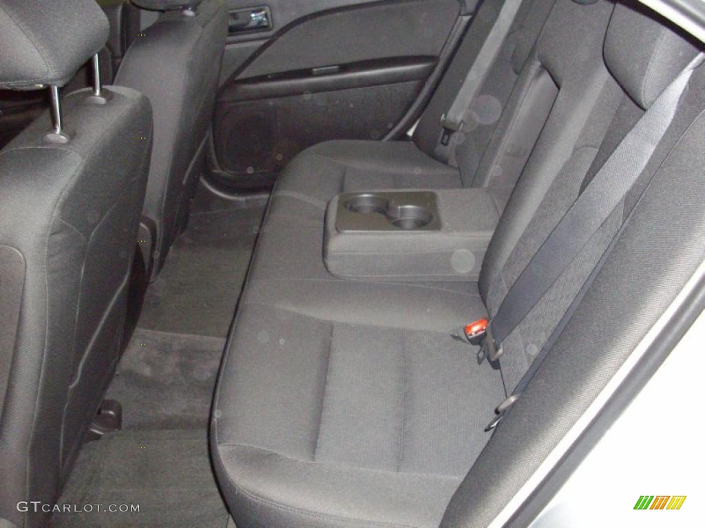 2010 Fusion SE V6 - Brilliant Silver Metallic / Charcoal Black photo #6