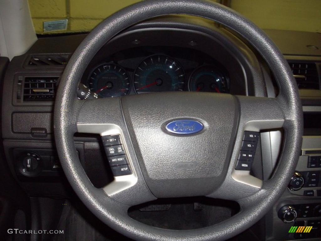 2010 Fusion SE V6 - Brilliant Silver Metallic / Charcoal Black photo #8