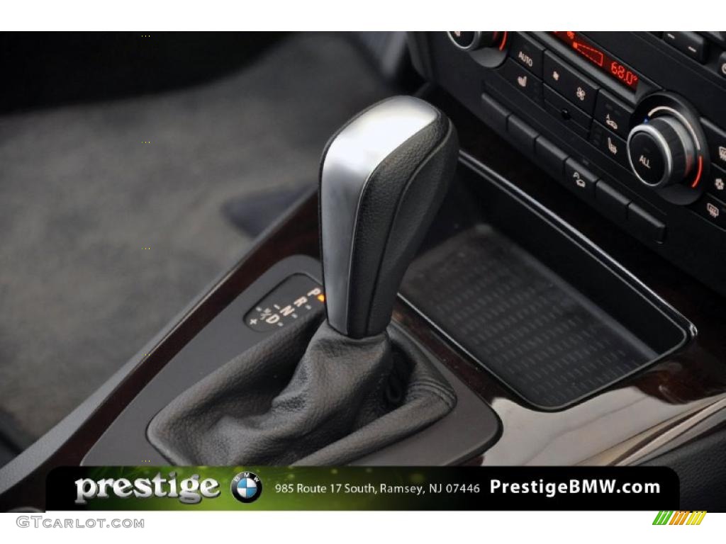 2010 3 Series 328i xDrive Sedan - Black Sapphire Metallic / Black photo #16