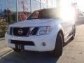 Avalanche White - Pathfinder SE 4x4 Photo No. 1