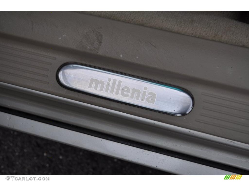 2002 Millenia Premium - Sand Mica / Beige photo #19