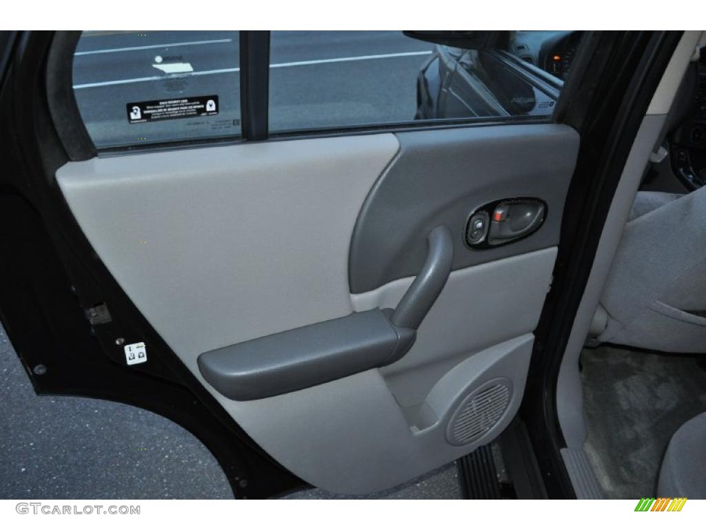 2002 Saturn VUE V6 AWD Gray Door Panel Photo #38849120