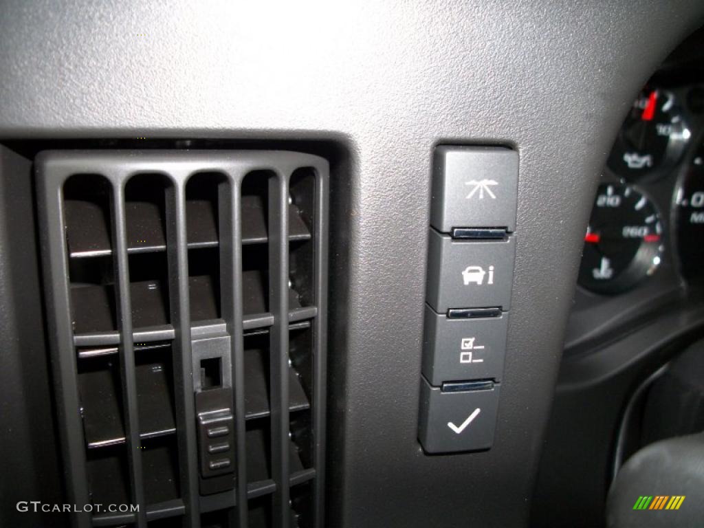2011 Chevrolet Express LT 1500 Passenger Van Controls Photo #38852548