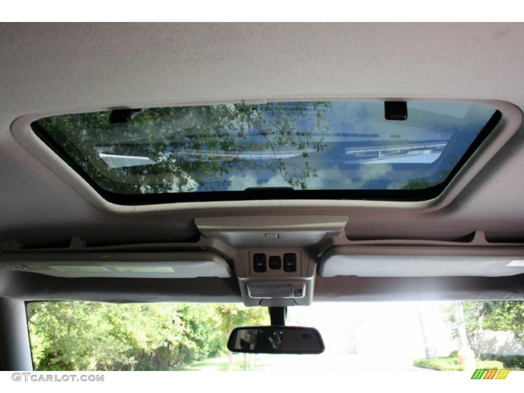 2002 Land Rover Discovery II SE Sunroof Photos