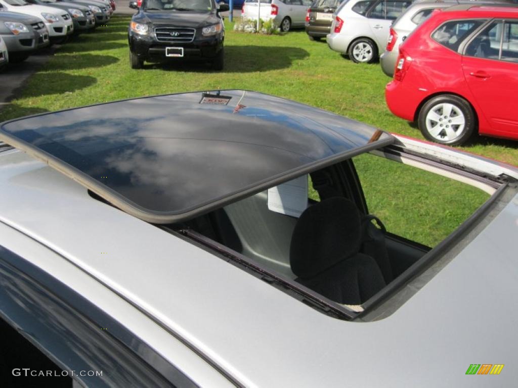 2002 Chevrolet Cavalier LS Coupe Sunroof Photo #38854352