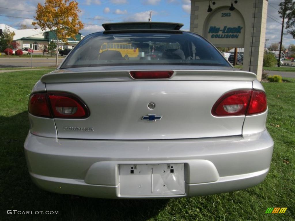 2002 Cavalier LS Coupe - Ultra Silver Metallic / Graphite photo #17