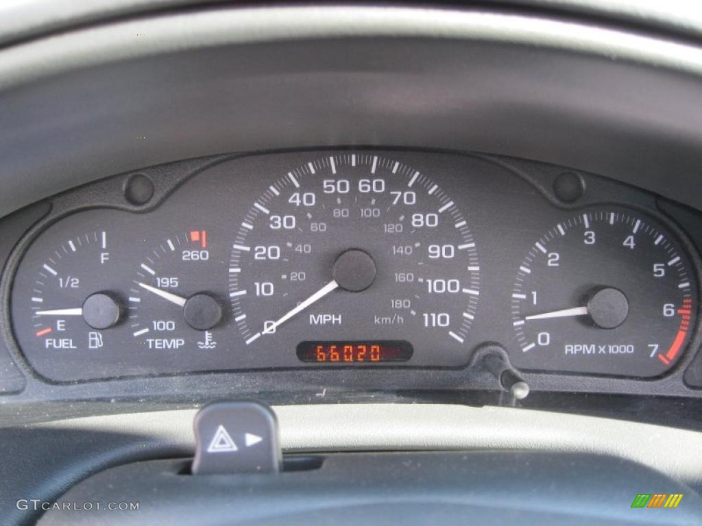 2002 Chevrolet Cavalier LS Coupe Gauges Photo #38854584