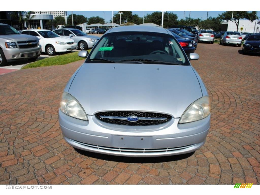 2002 Taurus SES - Silver Frost Metallic / Medium Graphite photo #8
