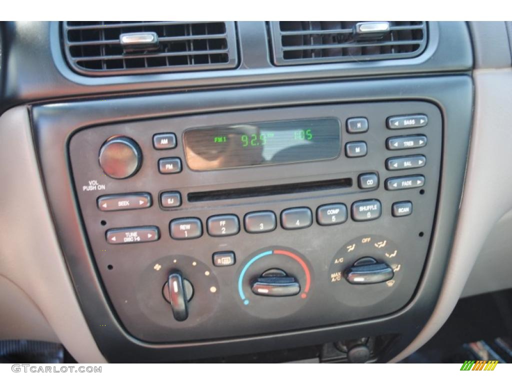 2002 Ford Taurus SES Controls Photo #38856044