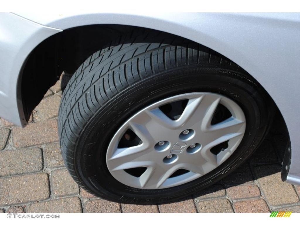 2003 Honda Civic LX Sedan Wheel Photo #38856420