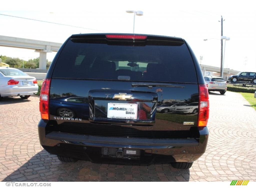 2008 Suburban 1500 LT - Black / Ebony photo #4