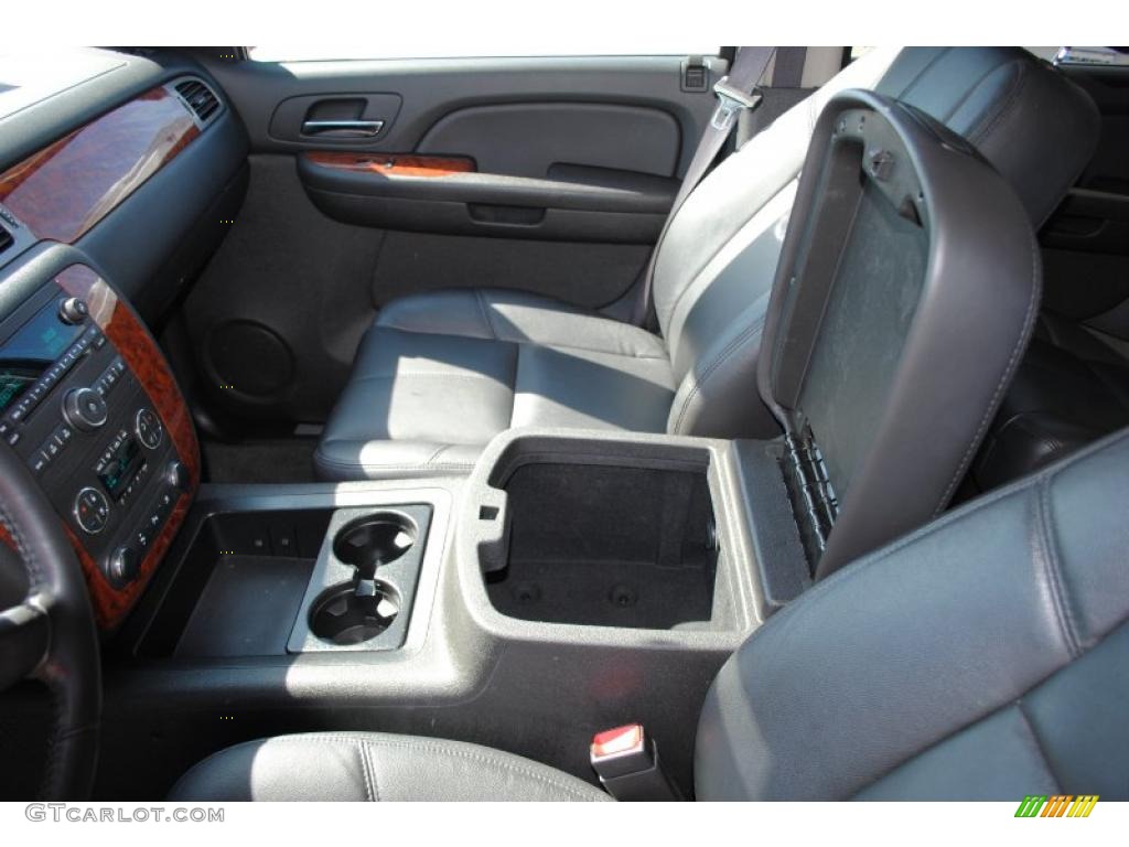 2008 Suburban 1500 LT - Black / Ebony photo #17