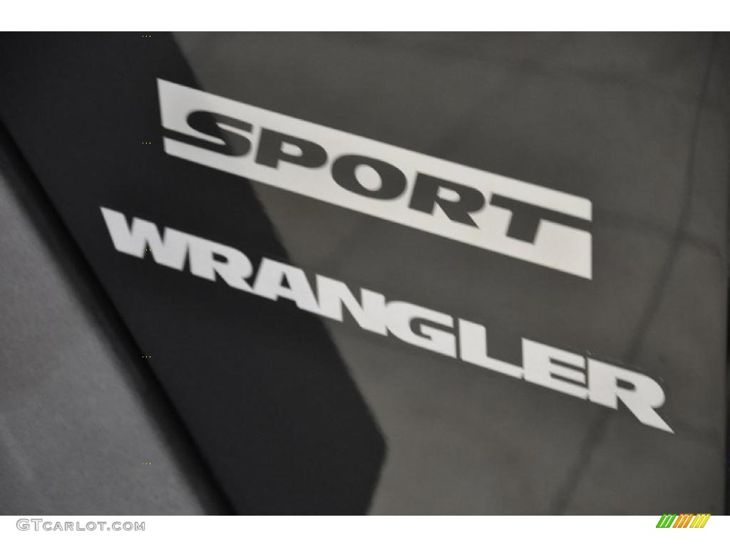 2011 Wrangler Sport S 4x4 - Black / Black photo #7