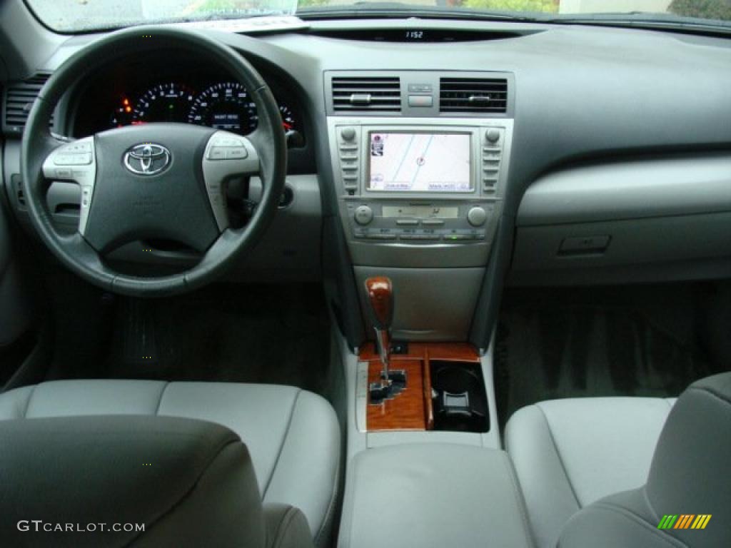 2010 Toyota Camry XLE V6 Ash Gray Dashboard Photo #38864140