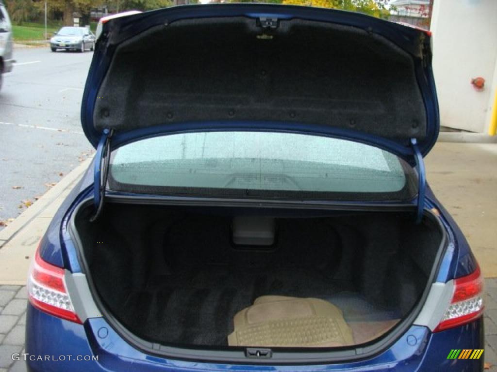 2010 Toyota Camry XLE V6 Trunk Photo #38864212