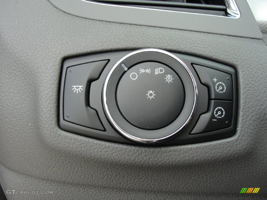 2011 Ford Edge SEL Controls Photo #38868692