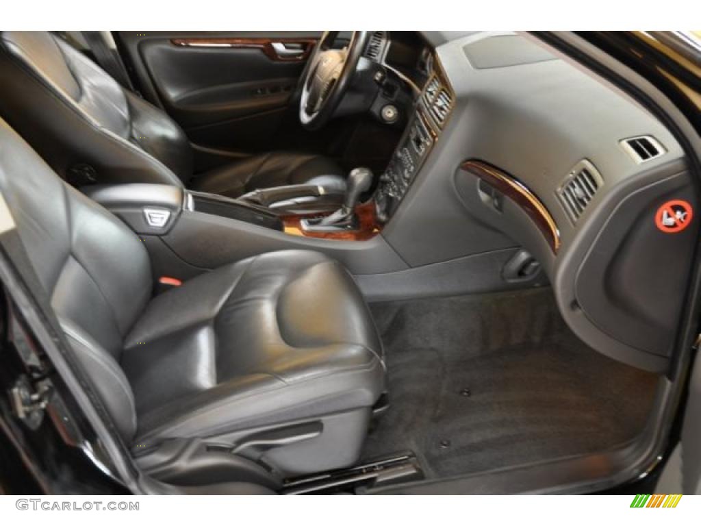 Graphite Interior 2006 Volvo V70 2.4 Photo #38868732
