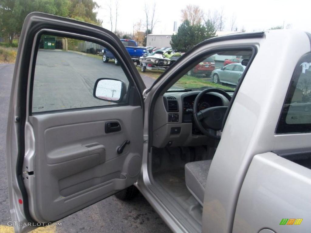 2006 Chevrolet Colorado Regular Cab Medium Pewter Door Panel Photo #38871408
