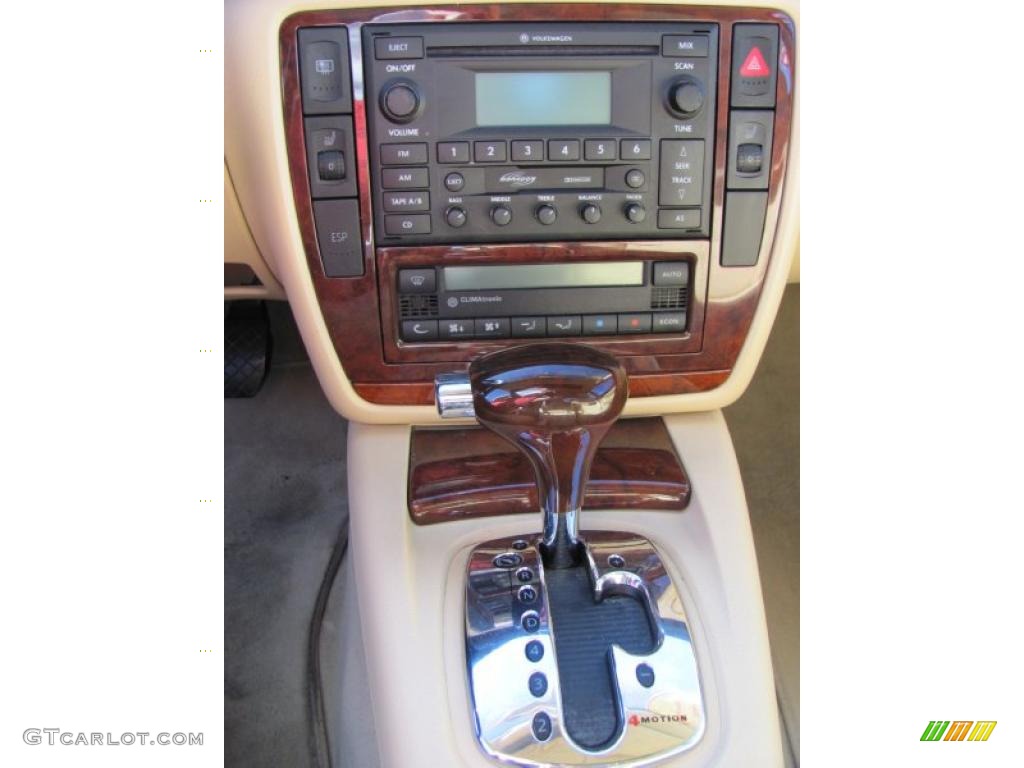 2004 Volkswagen Passat GLX 4Motion Wagon 5 Speed Automatic Transmission Photo #38871964