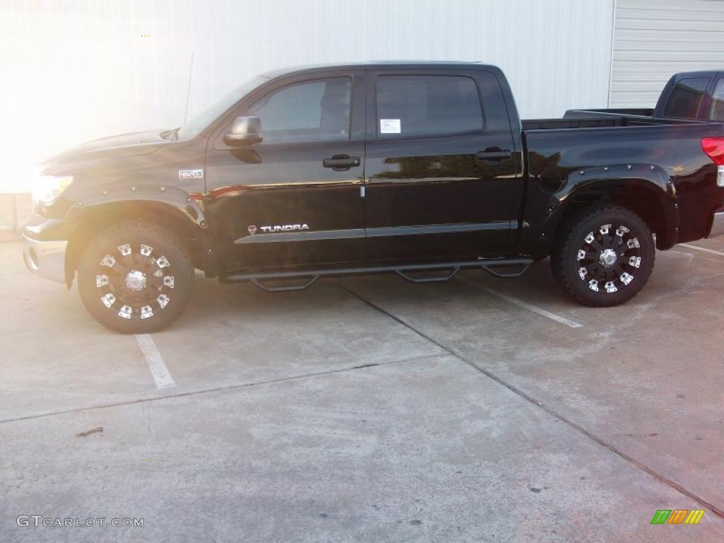 2011 Tundra CrewMax 4x4 - Black / Graphite Gray photo #2