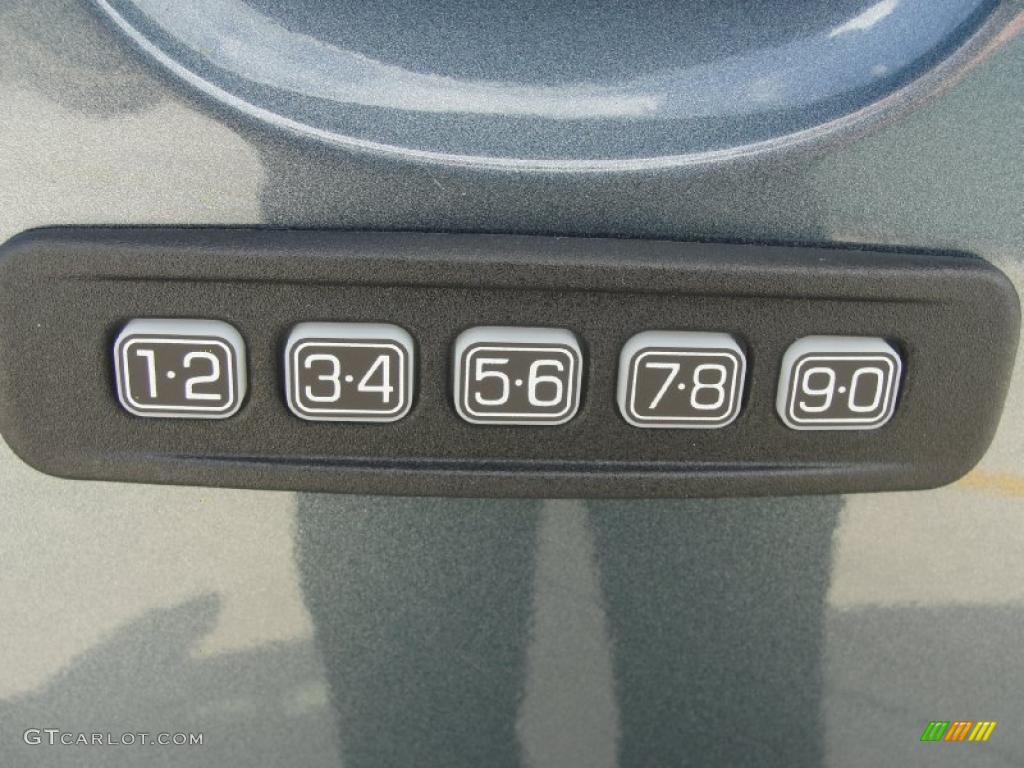 2011 Ford Escape Limited V6 Controls Photo #38874584