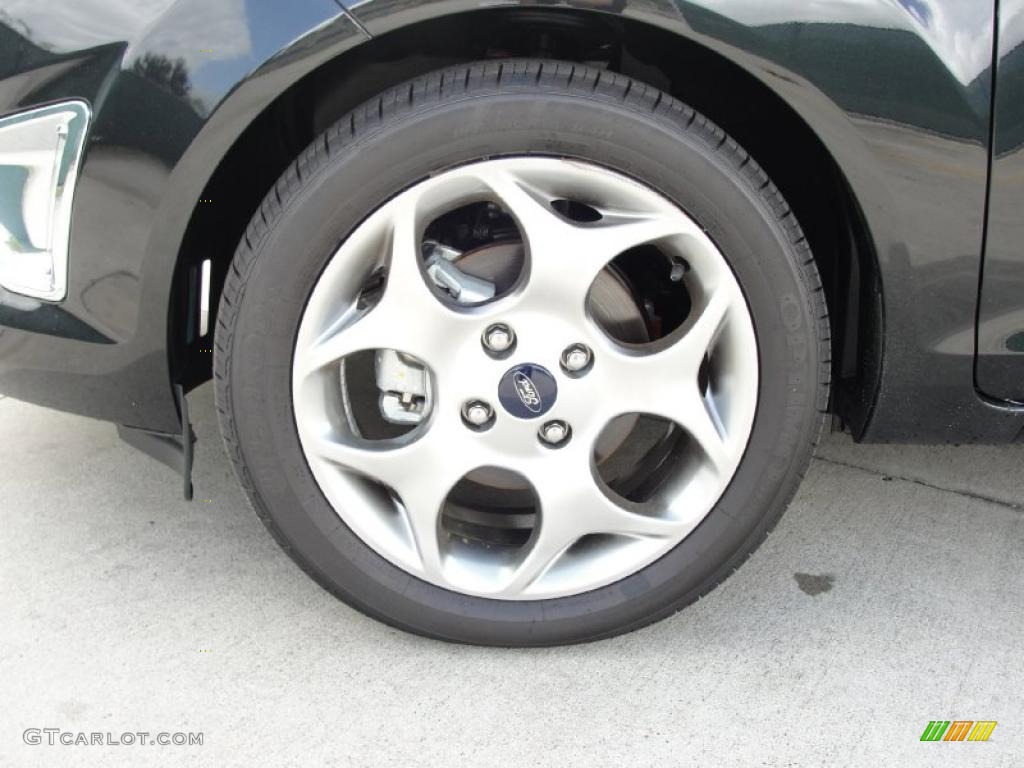 2011 Ford Fiesta SES Hatchback Wheel Photo #38875076