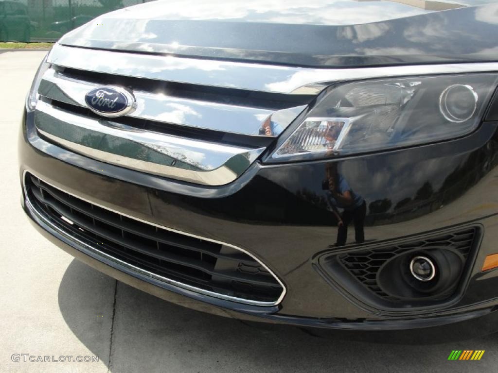 2011 Fusion SE - Tuxedo Black Metallic / Charcoal Black photo #9