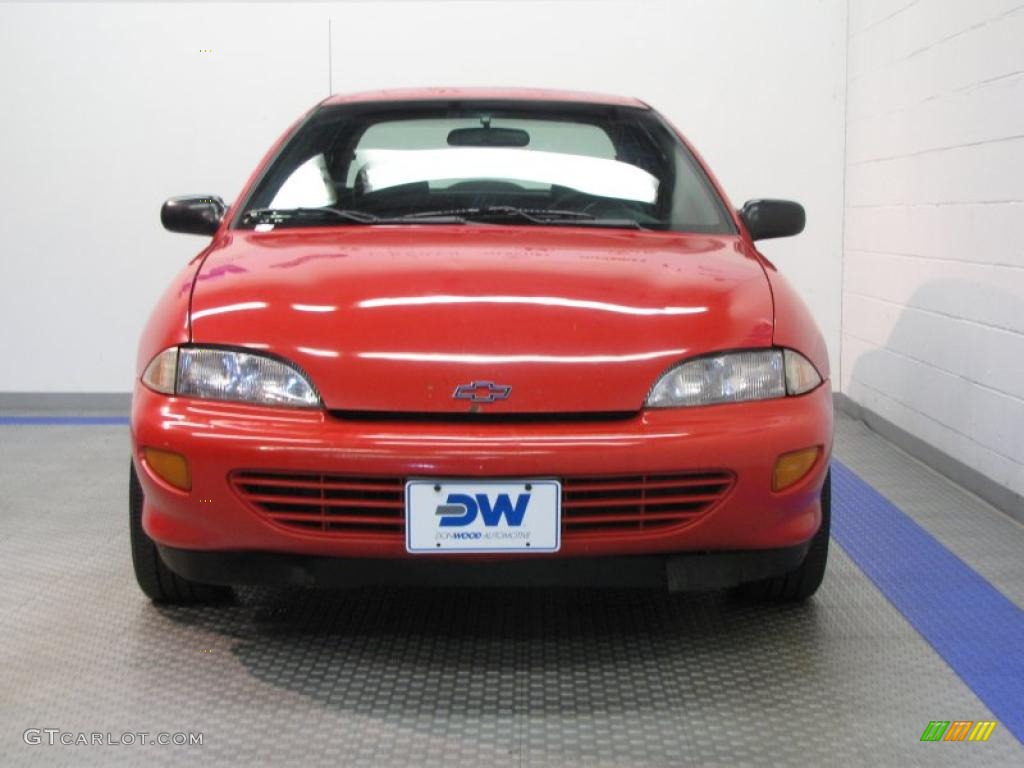 1998 Cavalier Sedan - Flame Red / Graphite photo #7