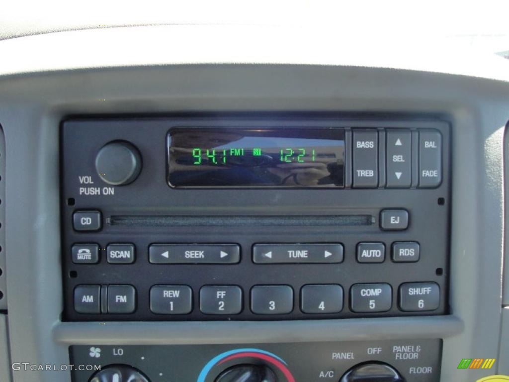 2002 Ford F150 Sport Regular Cab Controls Photo #38878784