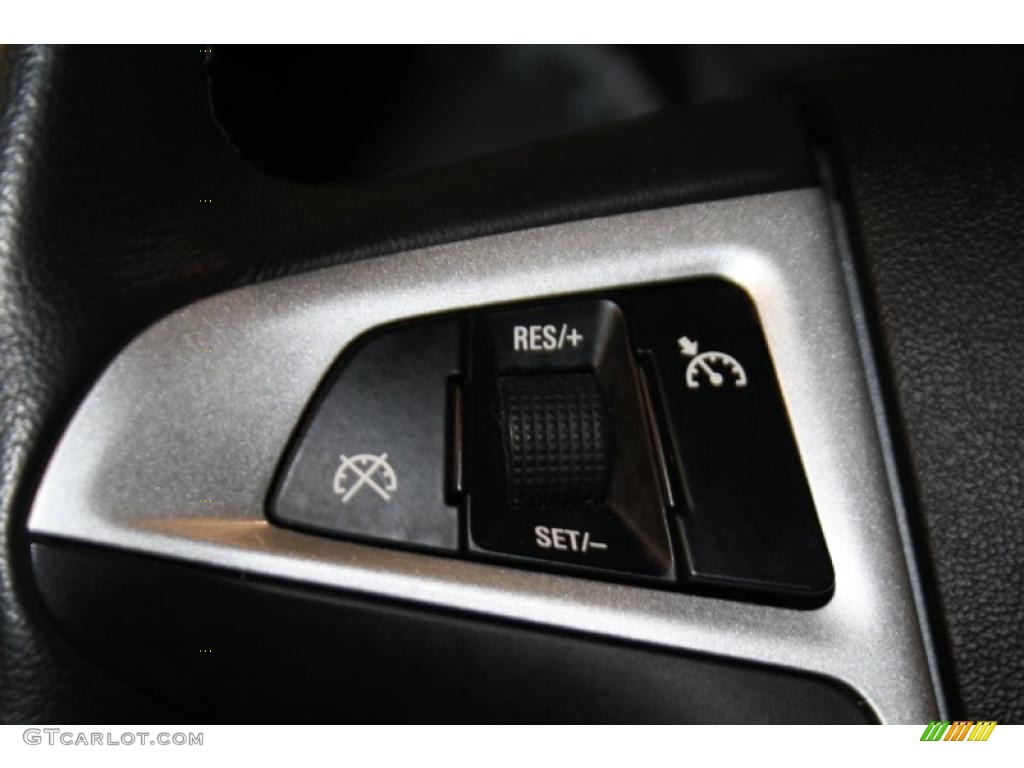 2010 GMC Terrain SLE AWD Controls Photo #38879956