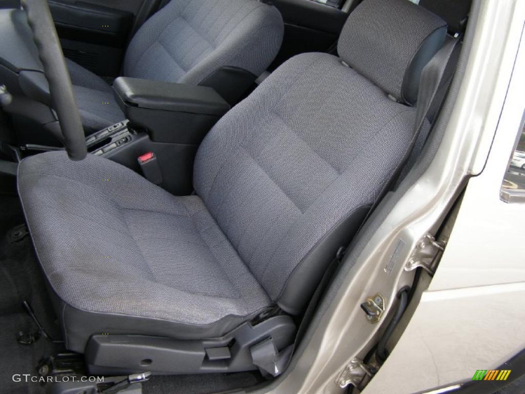 1995 Pathfinder XE 4x4 - Champagne Pearl Metallic / Gray photo #12