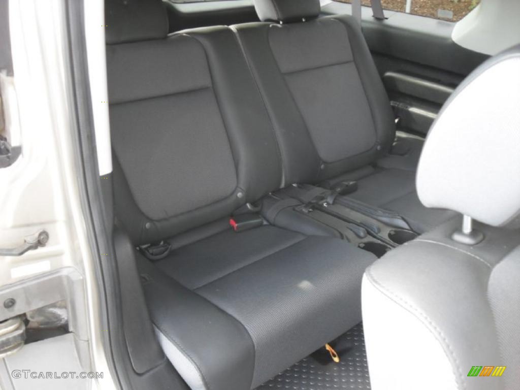 Black Interior 2004 Honda Element EX Photo #38888606