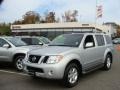 Silver Lightning - Pathfinder SE 4x4 Photo No. 1