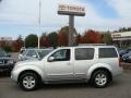 Silver Lightning - Pathfinder SE 4x4 Photo No. 3
