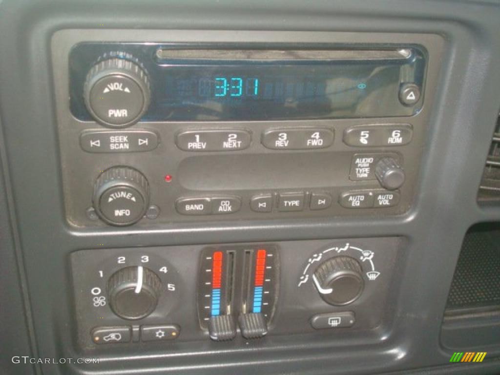 2006 Chevrolet Silverado 1500 LS Regular Cab 4x4 Controls Photo #38893978
