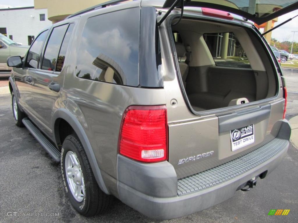 2003 Explorer XLS - Mineral Grey Metallic / Medium Parchment Beige photo #9