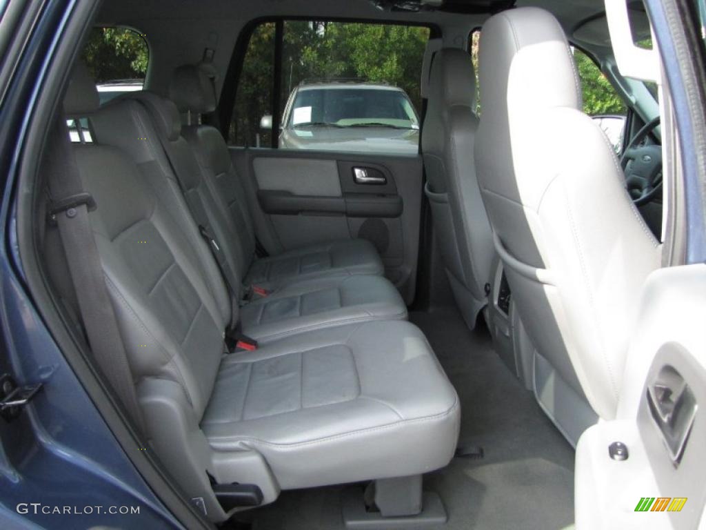 Medium Flint Gray Interior 2004 Ford Expedition XLT Photo #38896714