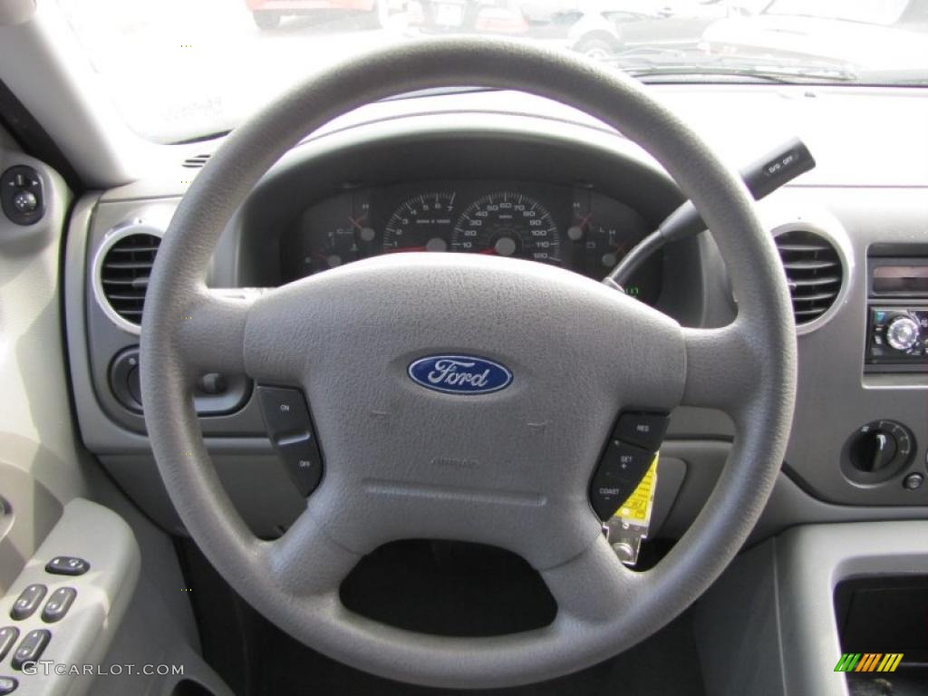2004 Ford Expedition XLT Medium Flint Gray Steering Wheel Photo #38899098
