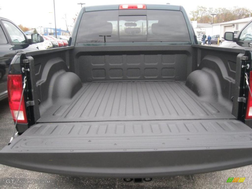 2011 Ram 1500 SLT Crew Cab 4x4 - Hunter Green Pearl / Dark Slate Gray/Medium Graystone photo #5