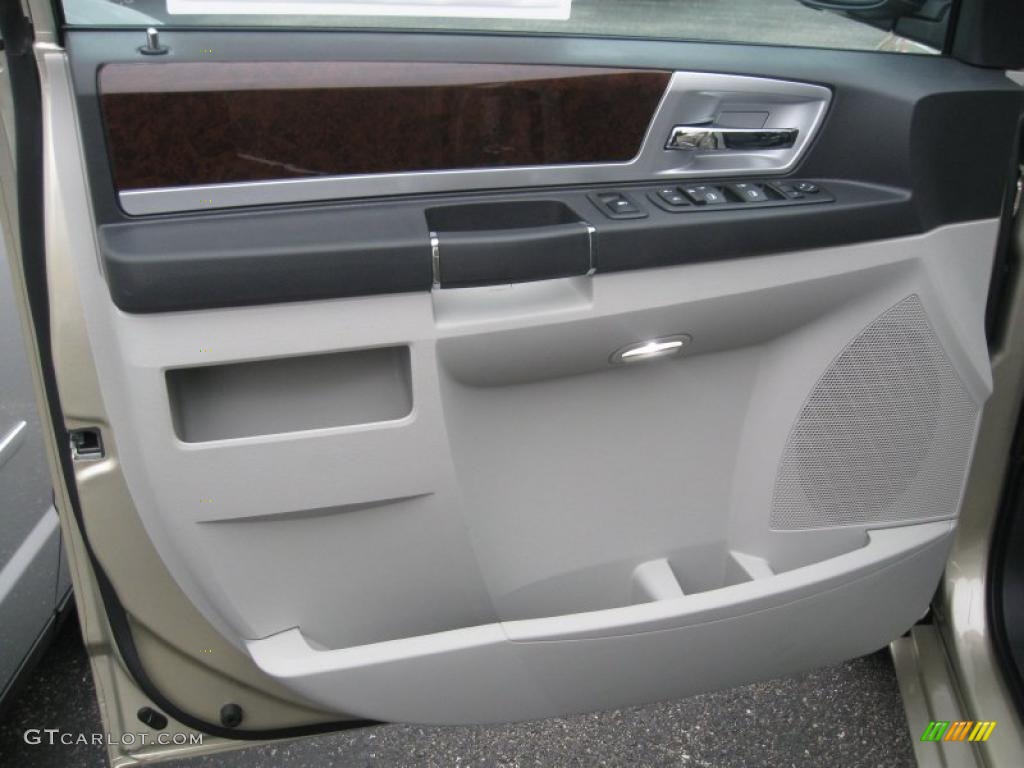 2010 Chrysler Town & Country Touring Dark Slate Gray/Light Shale Door Panel Photo #38899558