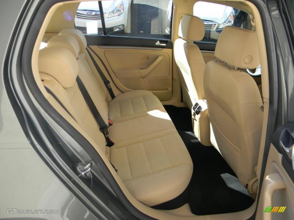 Pure Beige Interior 2006 Volkswagen Rabbit 4 Door Photo #38901194