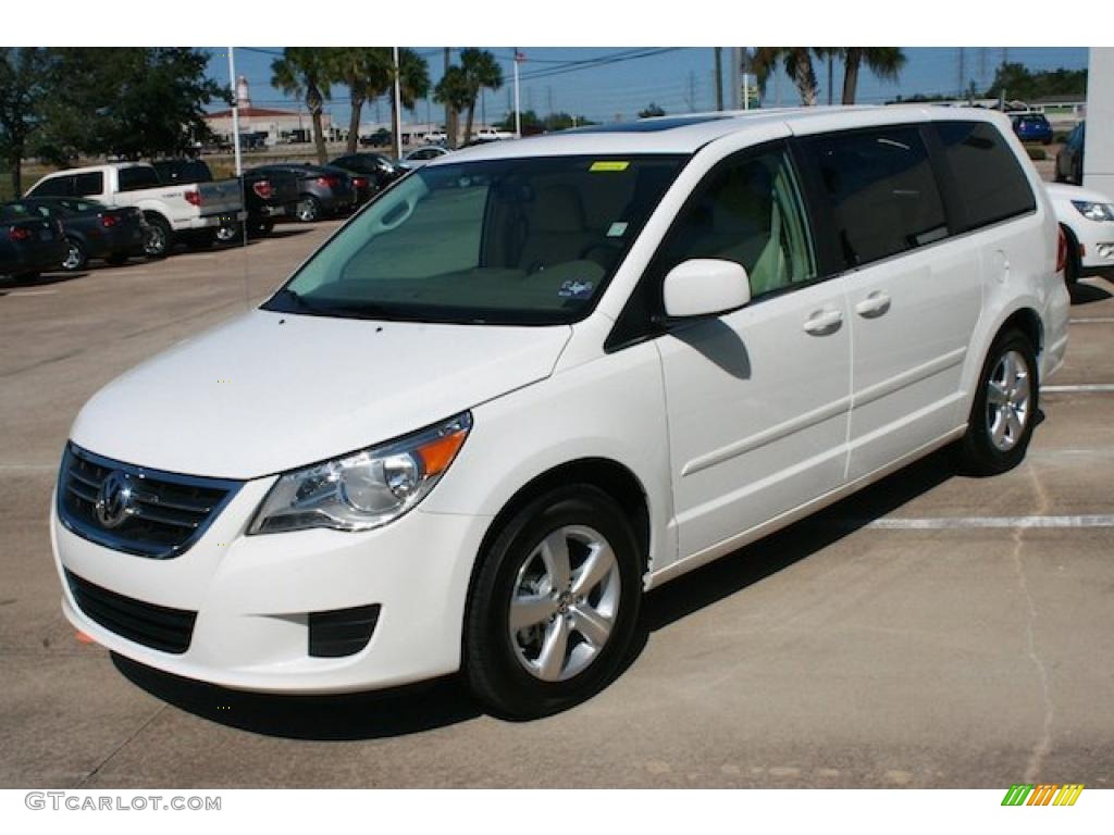 Calla Lilly White 2010 Volkswagen Routan SEL Exterior Photo #38902966