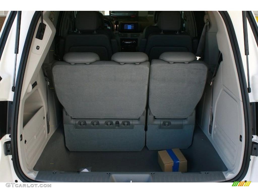 2010 Volkswagen Routan SEL Trunk Photo #38903610