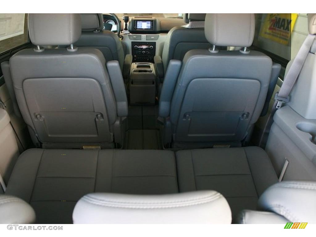 Aero Gray Interior 2010 Volkswagen Routan SEL Photo #38903622